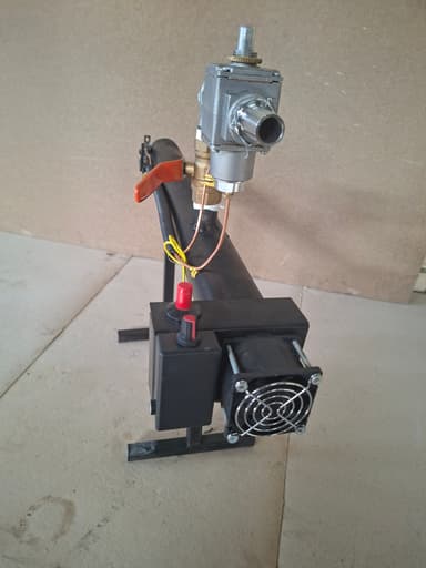 مشعل گاز فن‌دار مدل B مجهز به شمعک، جرقه‌زن و شیر گاز