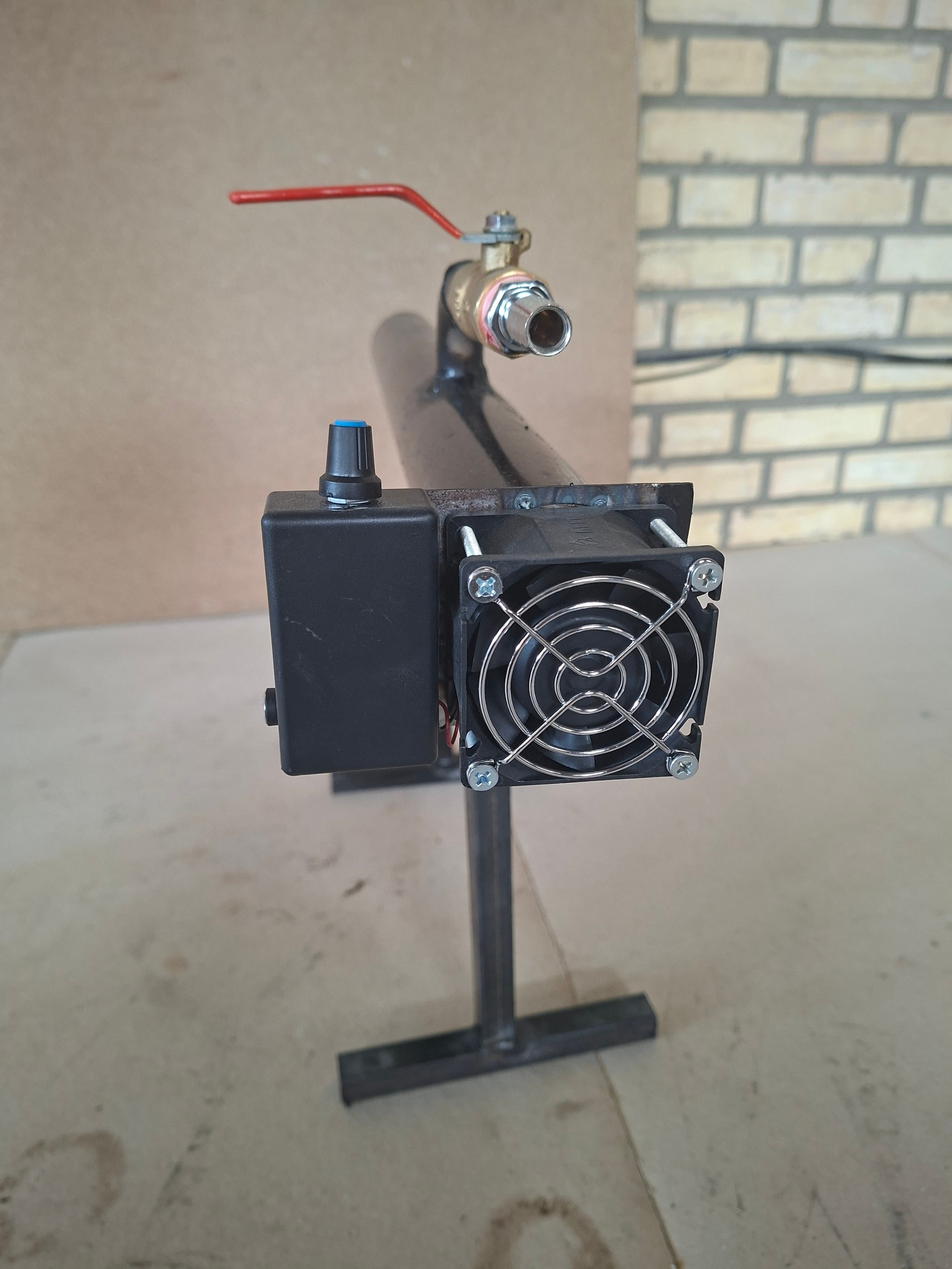 مشعل گازی فندار مدل A مجهز به فن کنترل شونده دور مشعل گازی فندار مدل A مجهز به فن کنترل شونده دور